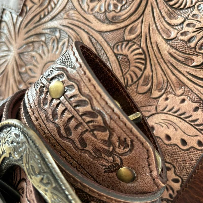 Women’s fringe leather purse