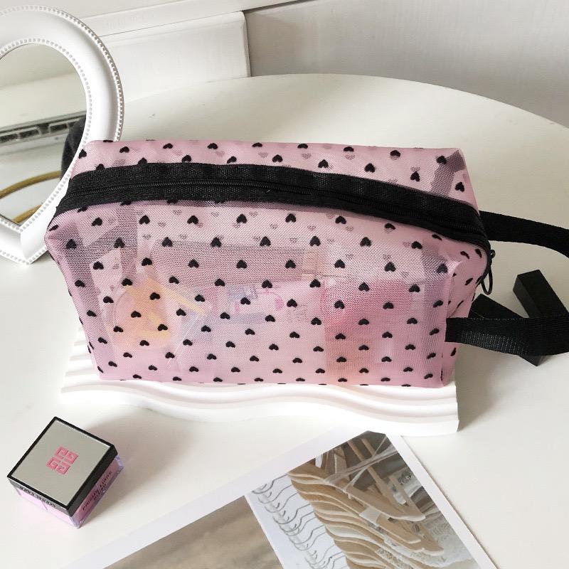 Trendy Mesh Makeup Bag with a Girly Heart Design, Spacious and Portable Toiletry Organizer, Large Capacity for Lipstick and Cosmetic Storage, Pouch for Travel and Daily Use