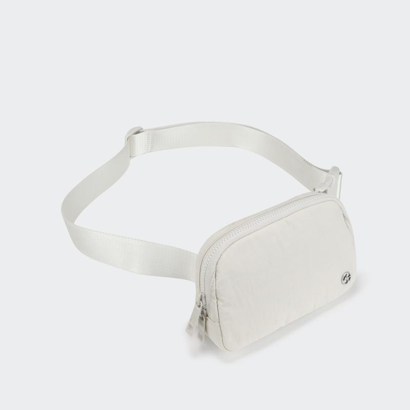 Pander Two-way Plastic Zipper Everywhere Belt Bag, Fashion Waist Packs, Crossbody Bags, Belt Bag with Adjustable Strap