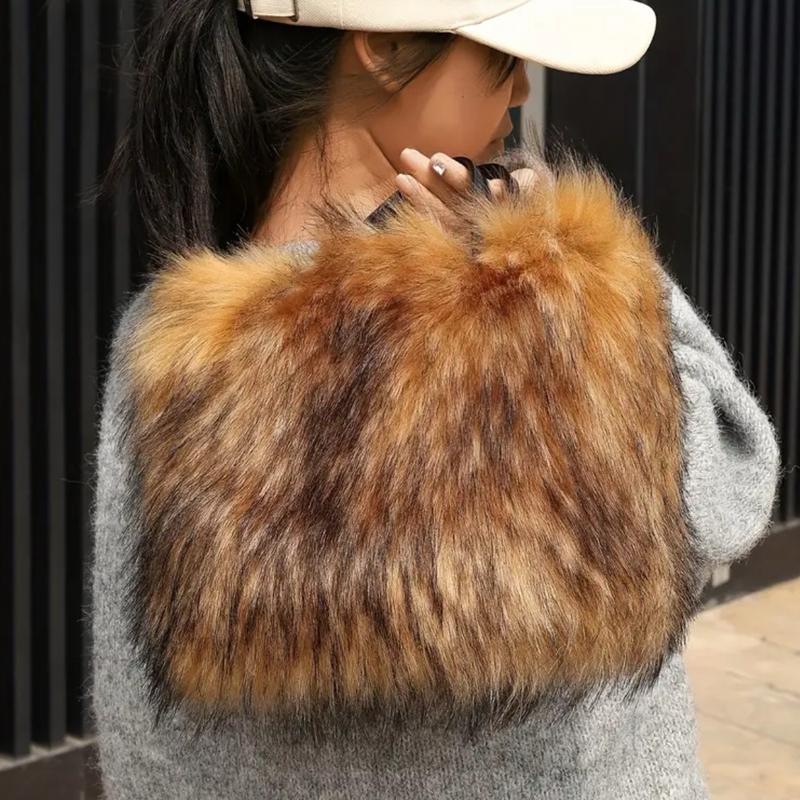 New Fashion Fur 2024 Y2K Style Purse - Fluffy, Cruelty-Free and Sustainable