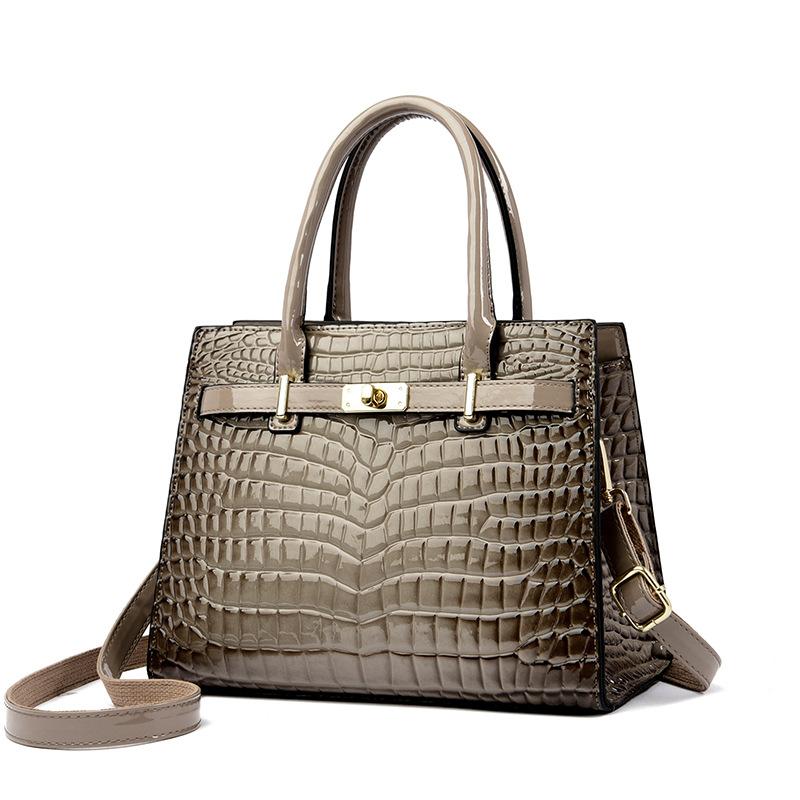 [OEM] European and American Fashion Embossing Crocodile Pattern Women's Large Capacity Commuter Crossbody Handbag